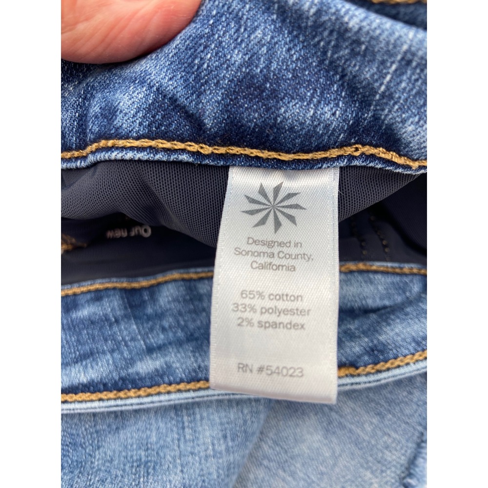 Athleta Sculptek Slim Denim Shorts Blue Lapis Wash Raw Hem 83327 Size 14 - Picture 3 of 10